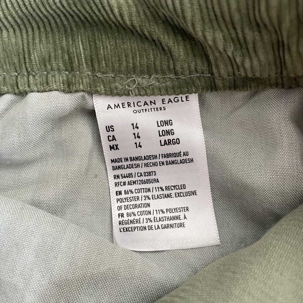 NWT American Eagle Stretch Green Corduroy High-Rise Jeggings - Size: 14 Long - Picture 4 of 7